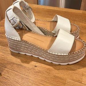 Dolce Vita Platform Sandals - SIZE 8